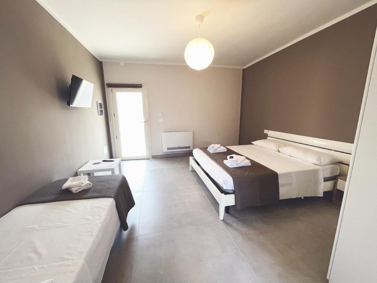 B&B Il Tirreno Cipollina Екстериор снимка