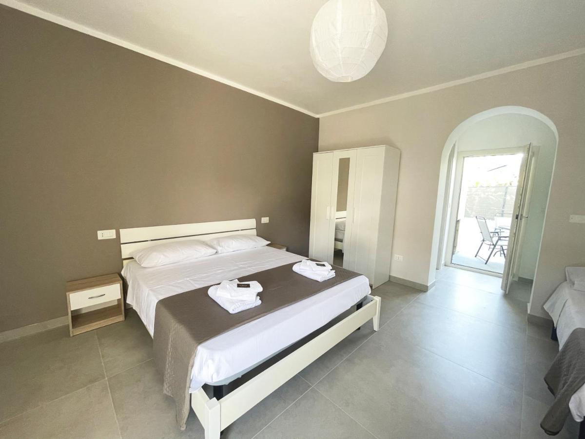 B&B Il Tirreno Cipollina Екстериор снимка