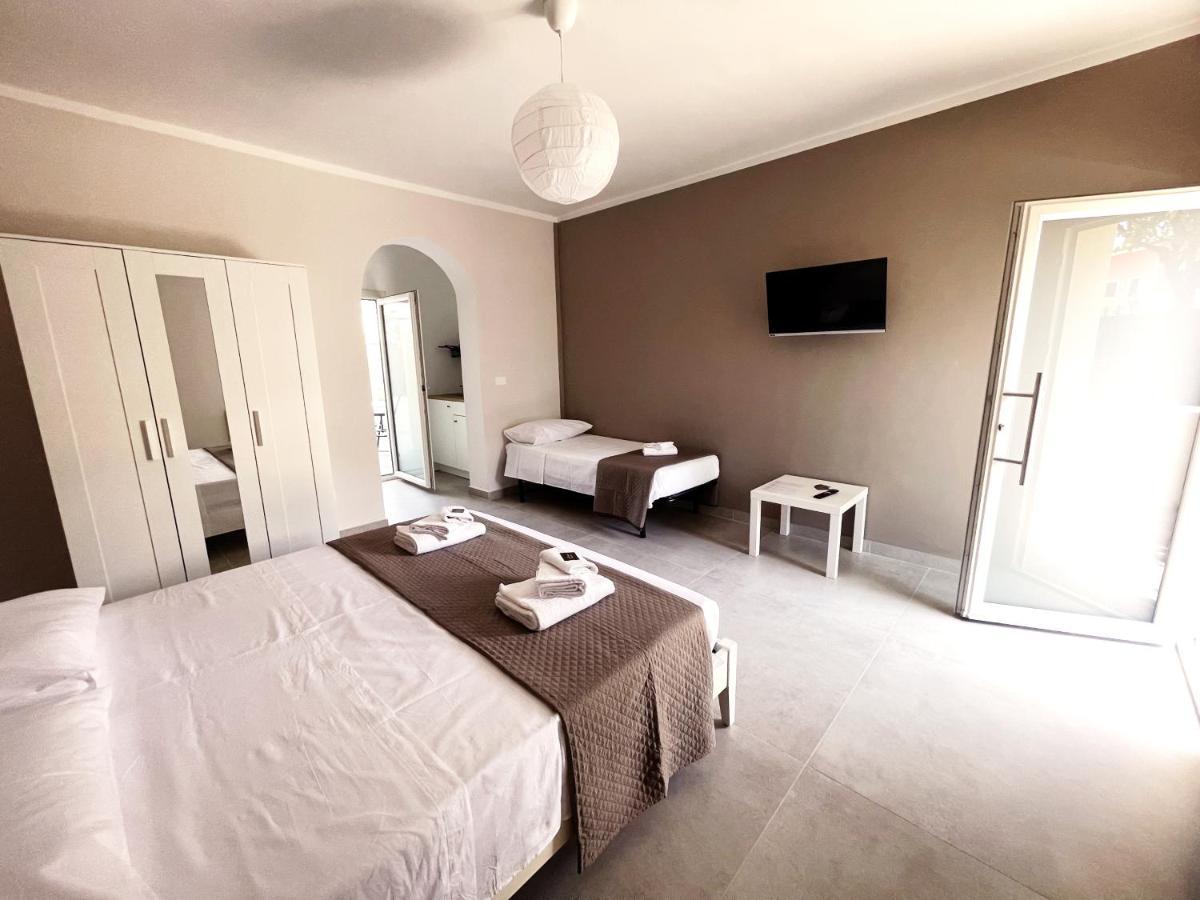 B&B Il Tirreno Cipollina Екстериор снимка