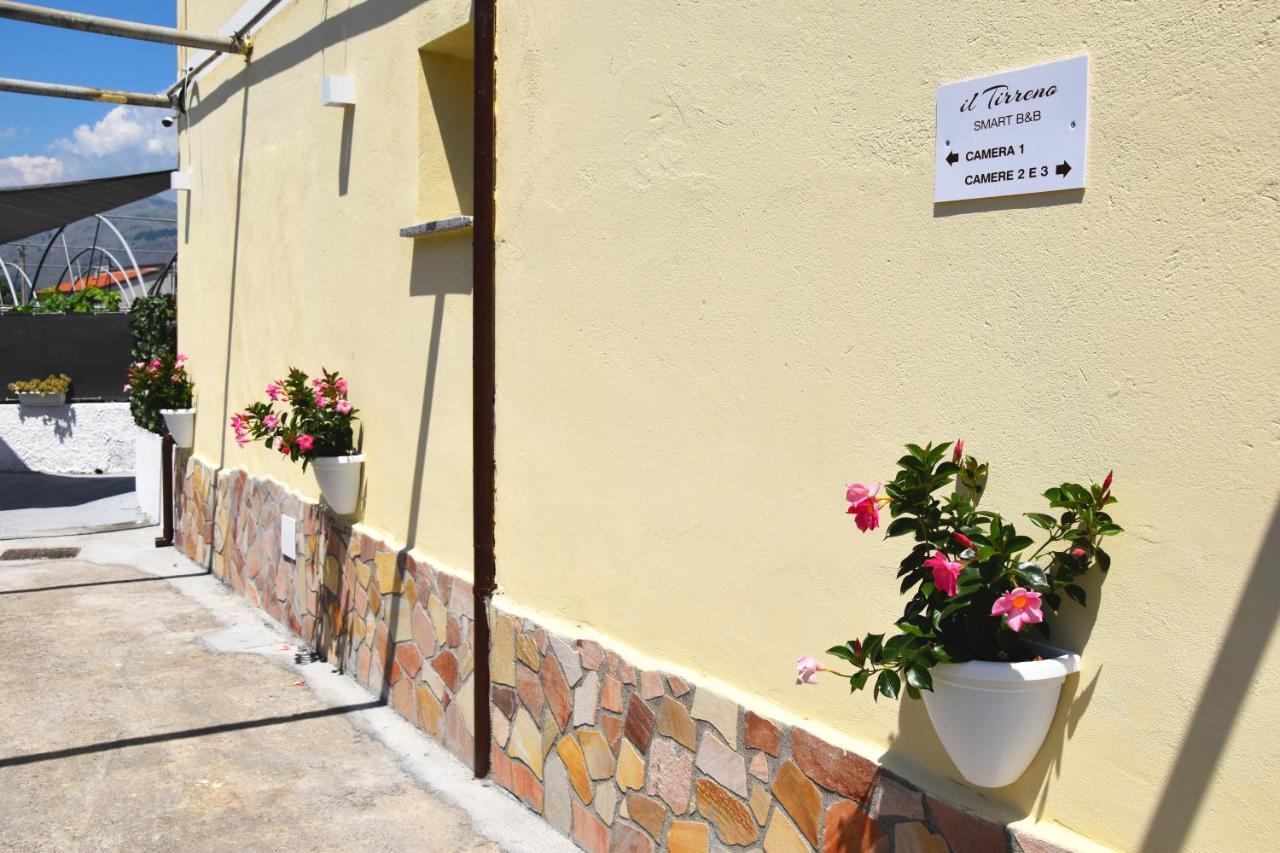 B&B Il Tirreno Cipollina Екстериор снимка